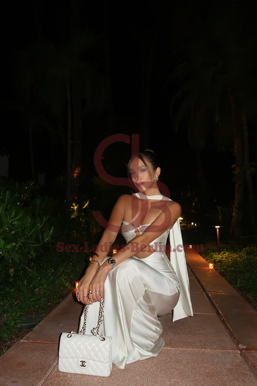 Elite Slim Spanish Escort Model in Berlin