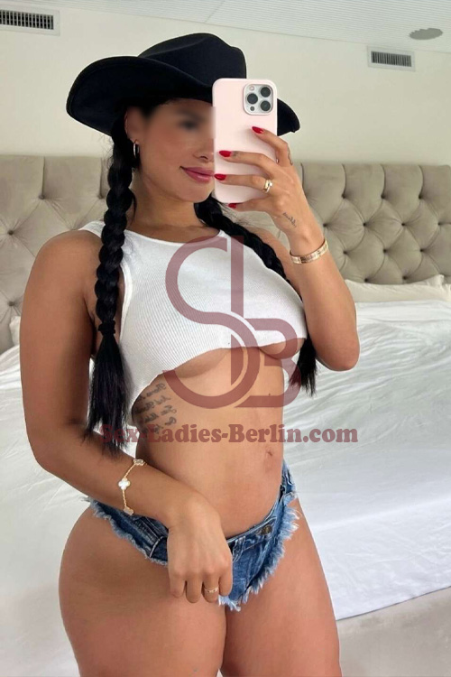 Mexican Busty Escort with Big Ass in Berlin