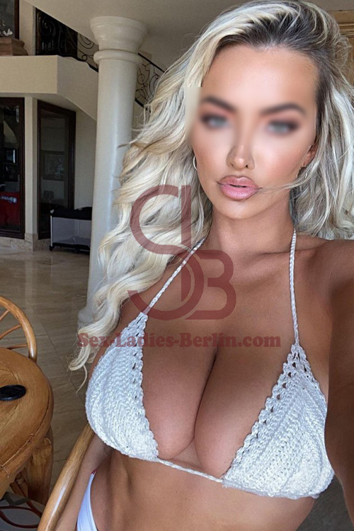 Stunning Blonde and Busty Escort in Berlin